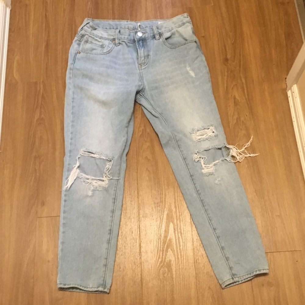 Distressed Jeans Capris